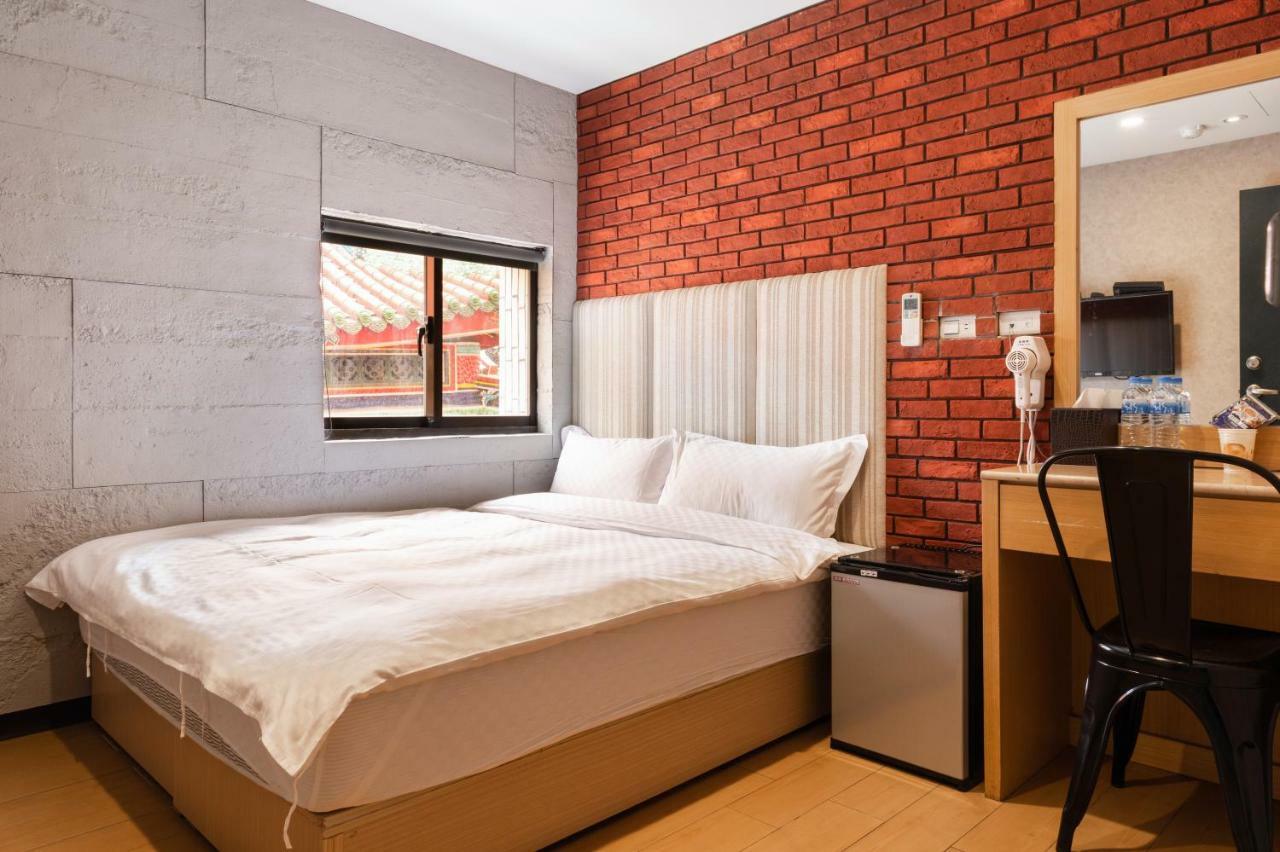 Longshan Inn Tchaj-pej Exteriér fotografie